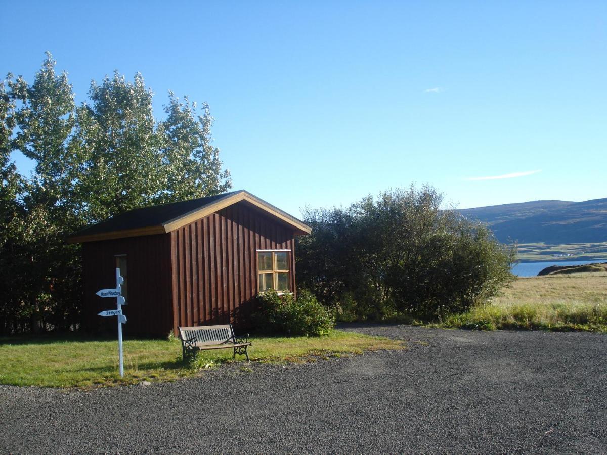 Guesthouse Petursborg Akureyri Exterior foto